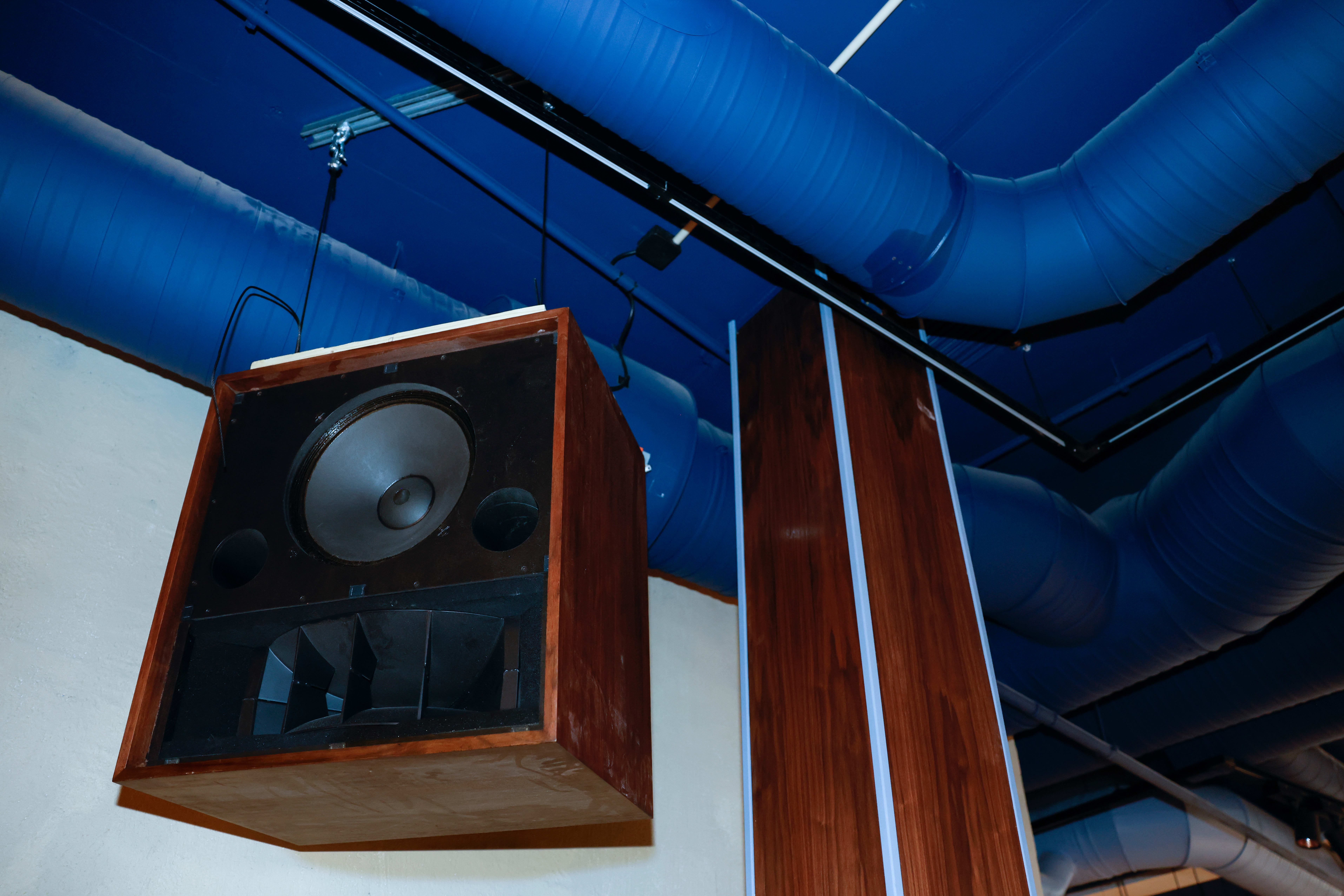 For de spesielt lydinteresserte: Høyttalerene fra HeadOn er i modellen Danley Sound Labs SH50-T.