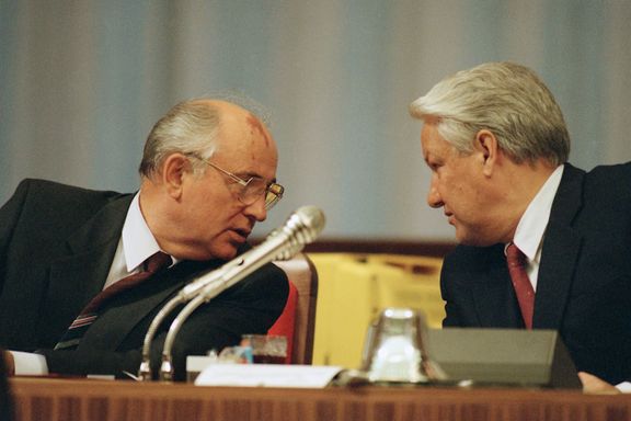 På et jaktslott for 30 år siden fikk et imperium dødsstøtet. «Et komplott», mener Gorbatsjov.