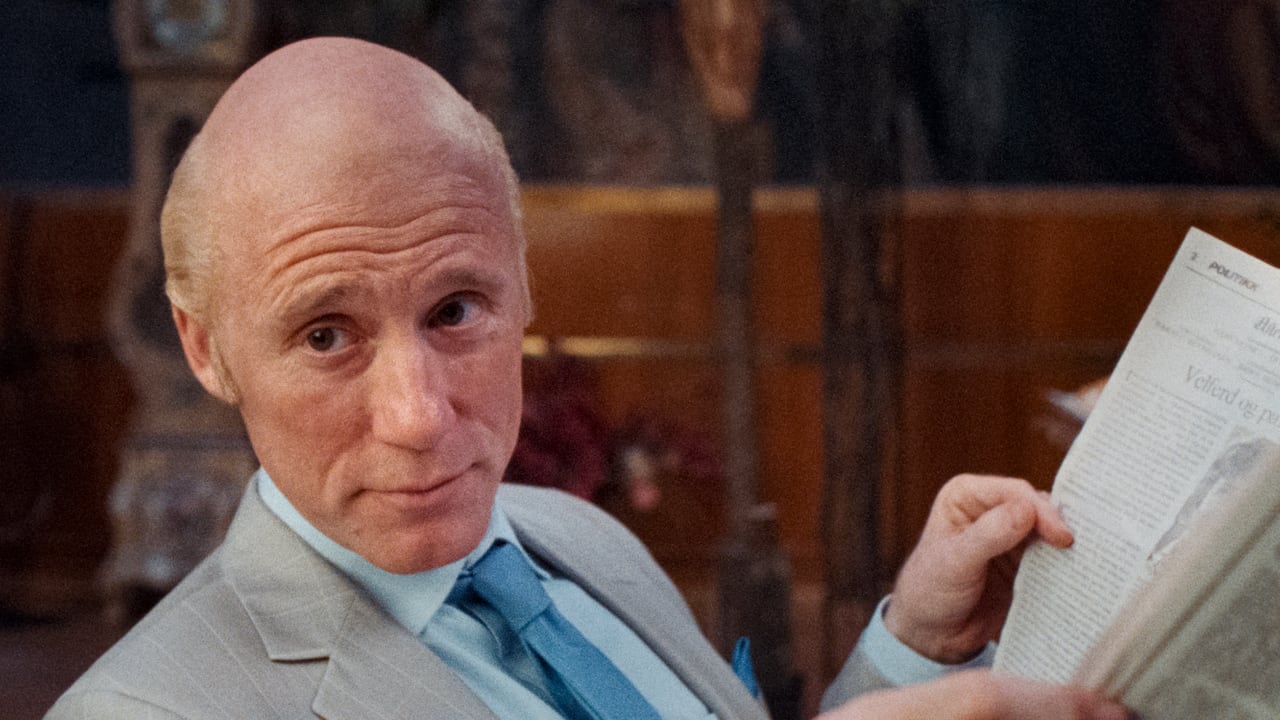 Thorbjørn Harr spiller Kåre Willoch.