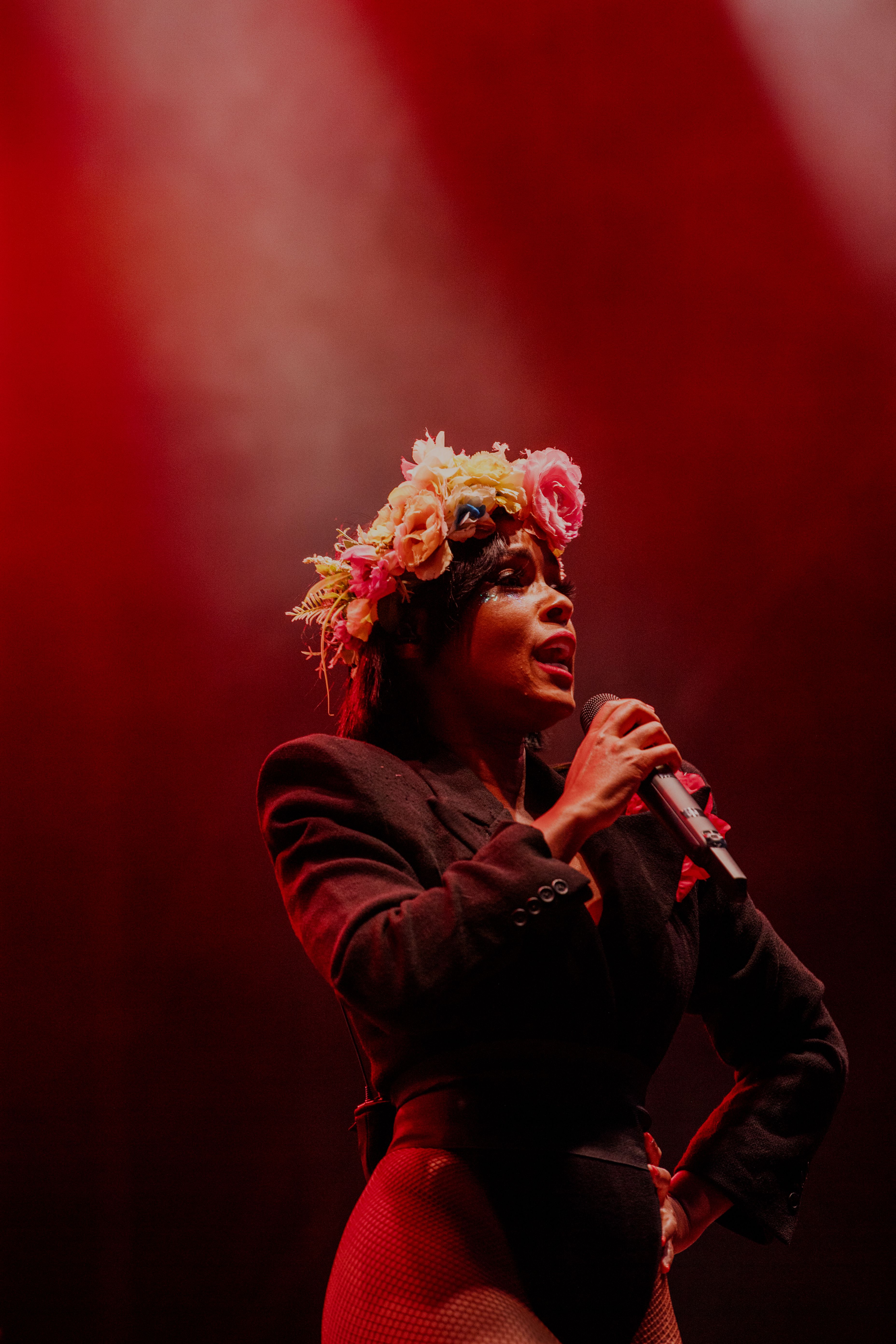 Blomsterkrans og kjærlighet med Janelle Monáe.