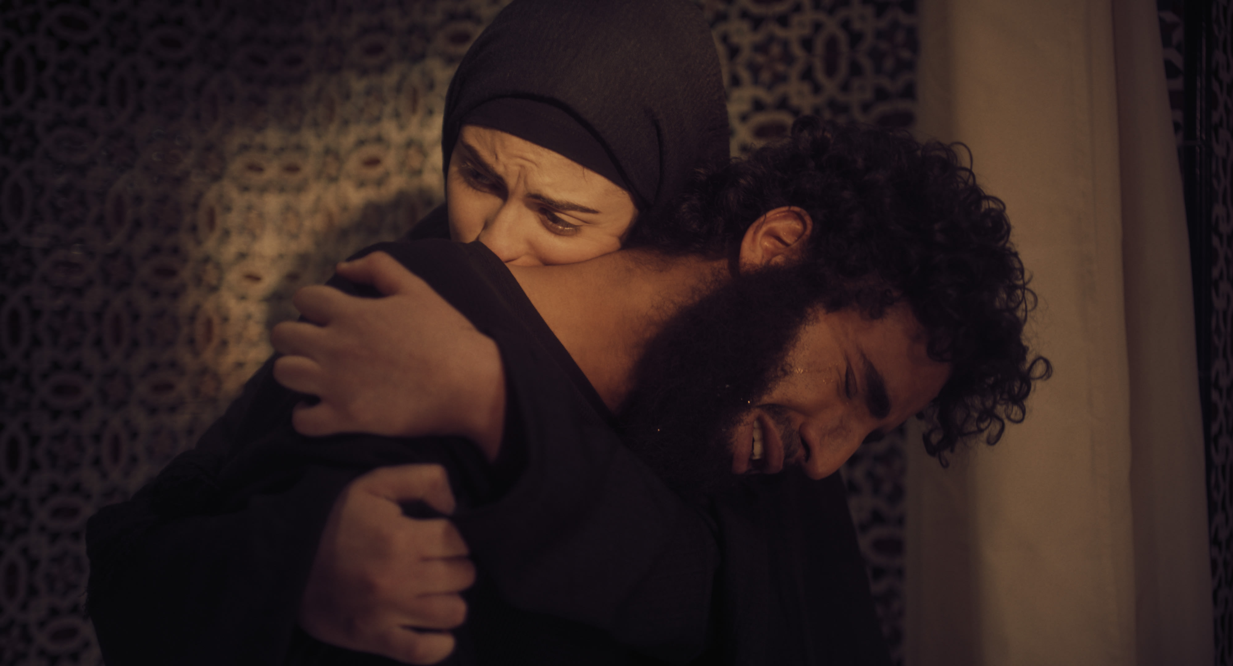 To fortapte unge sitter fast i Syria.