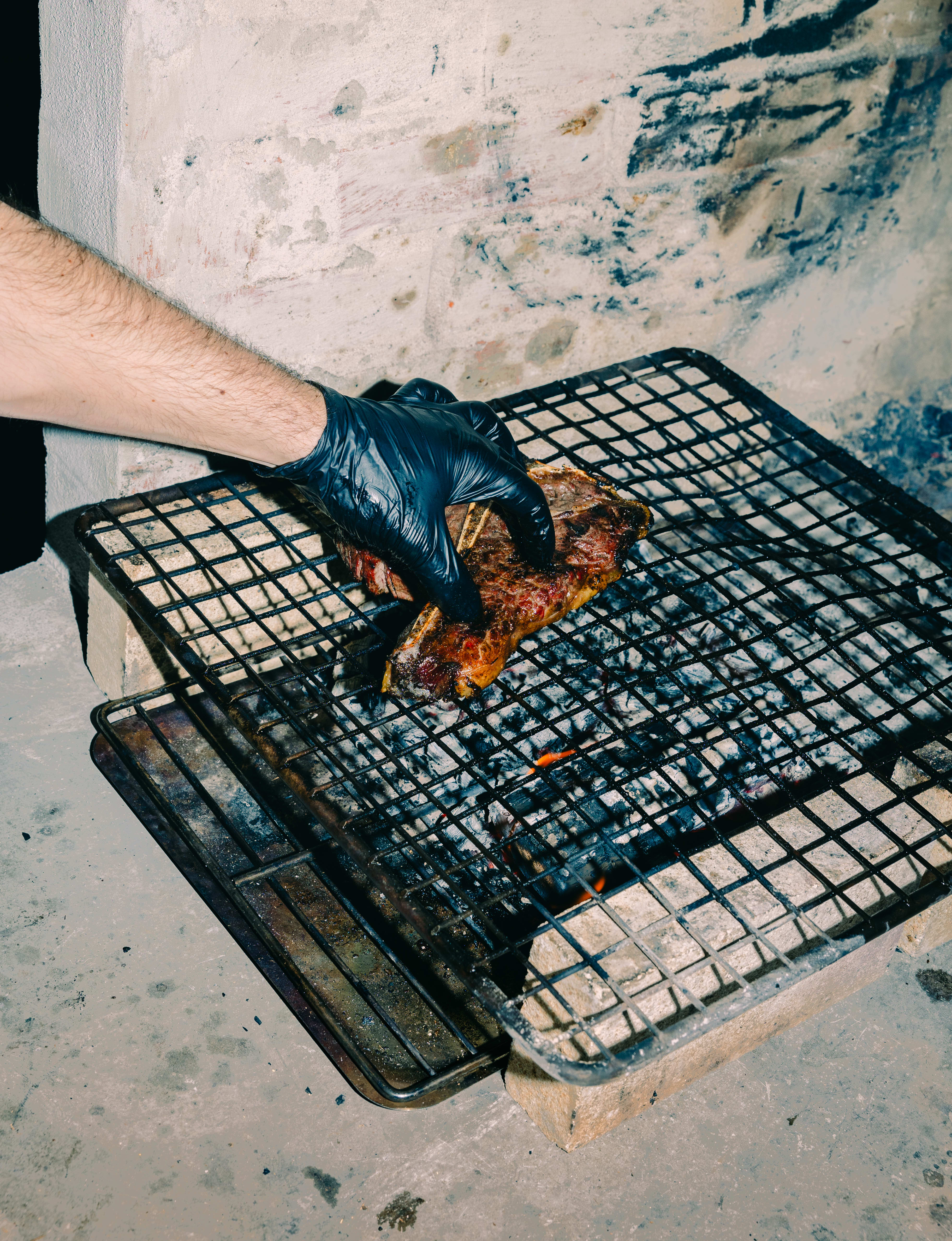 Å steke biff kan de på Antonietta.