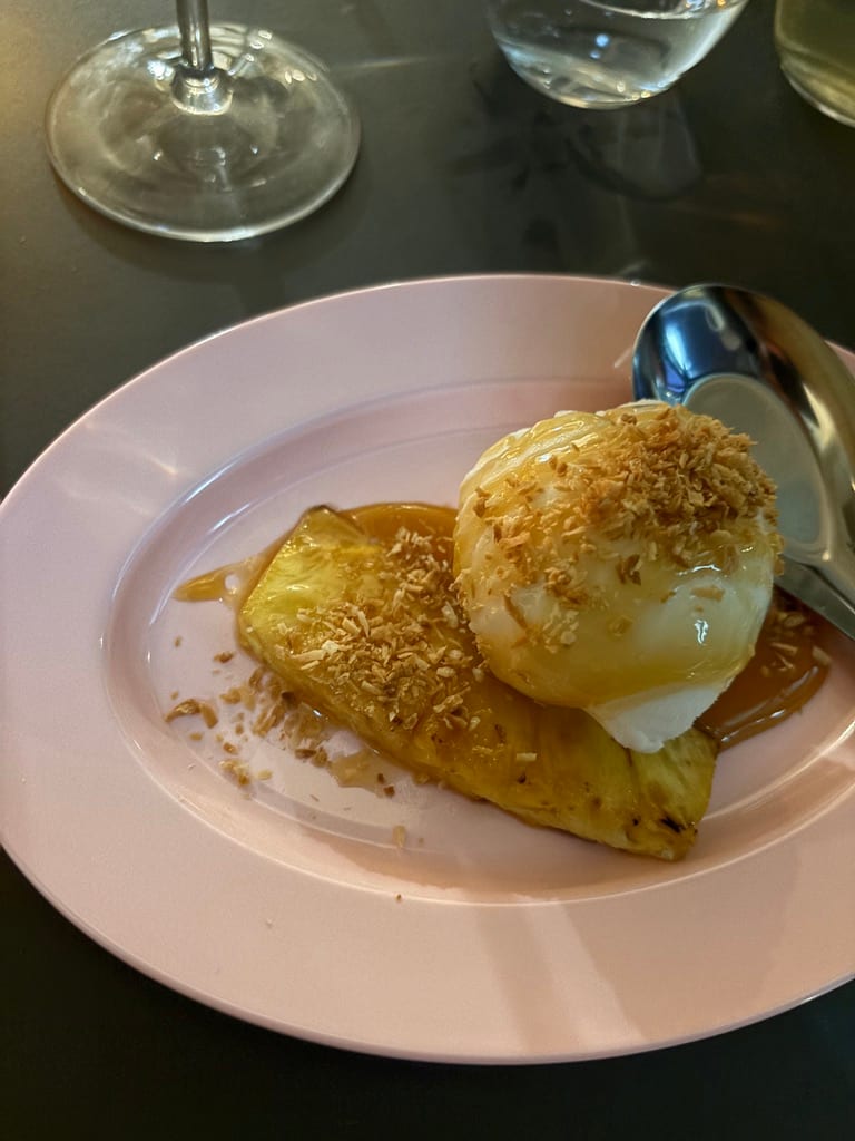 Bananpannekake og mango sticky rice er nok de mest kjente thailandske dessertene. Men jeg foretrekker denne. 