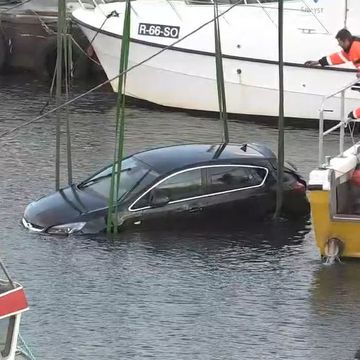 Tre menn siktet etter drap – har funnet avdødes bil i sjøen