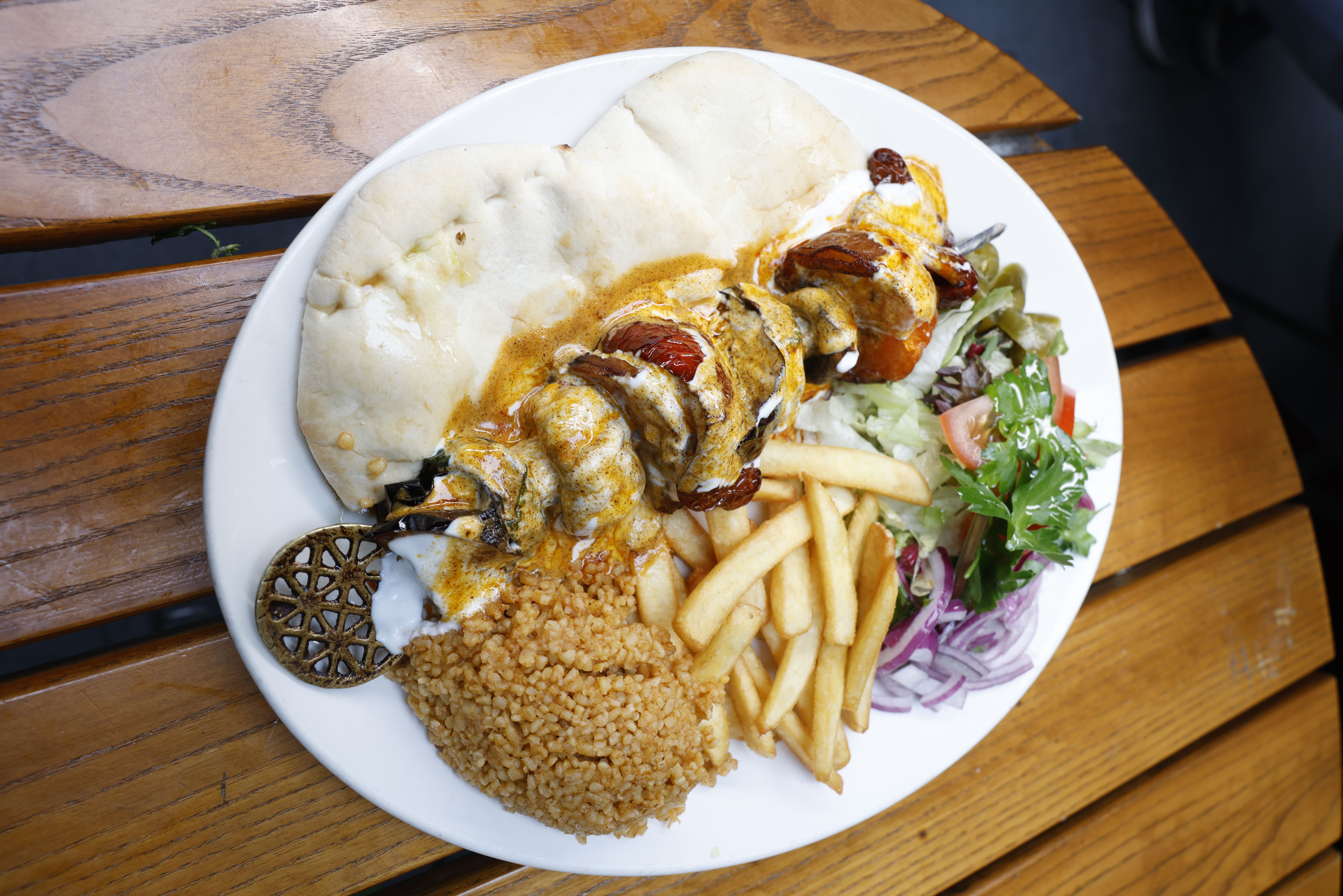 Café Sara har 60 retter på menyen. Vi testet alle sammen.