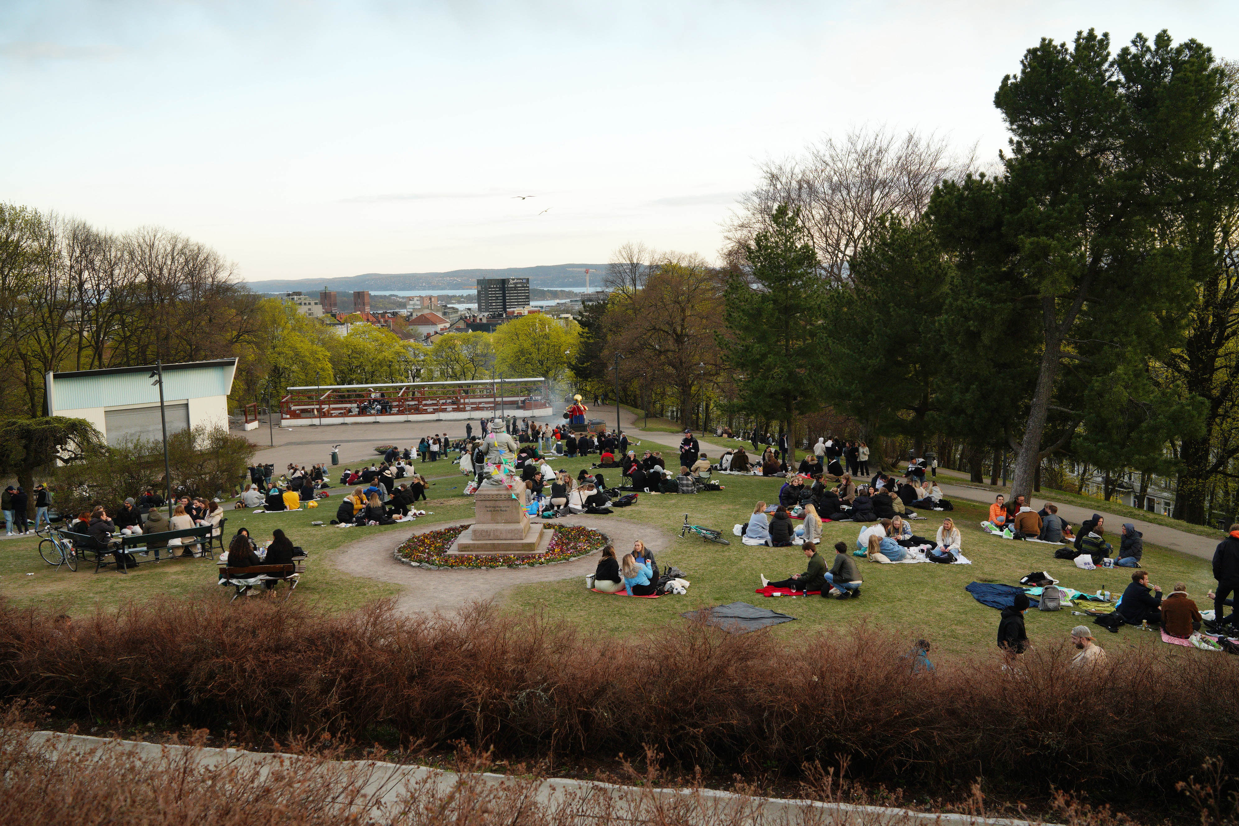 Vil du nyte solen i parken og spise digg take away? 