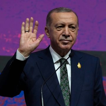  Erdogan varsler bakkeoffensiv i Syria