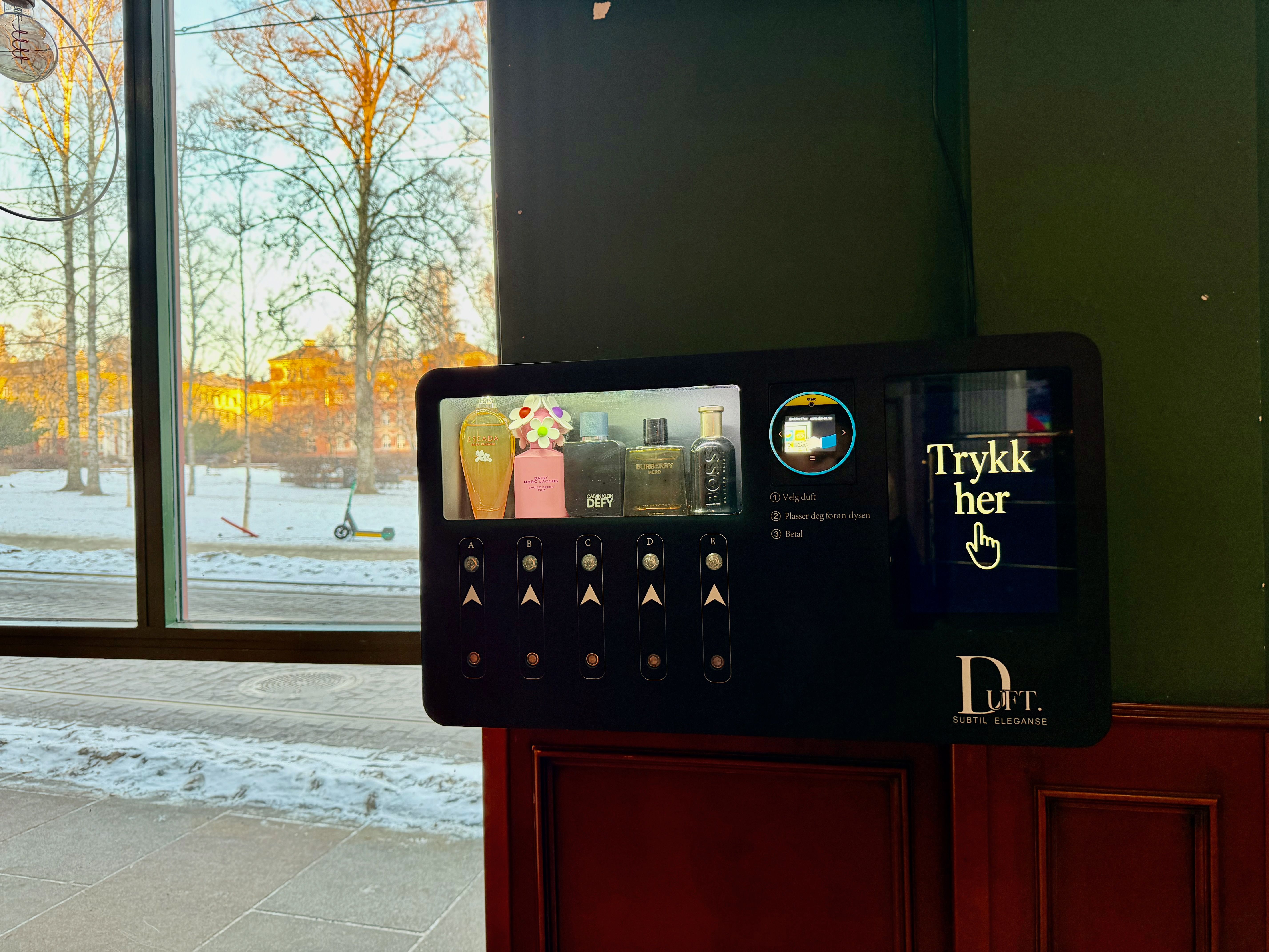  – Nå lukter det Dior, Fendi og Prada.