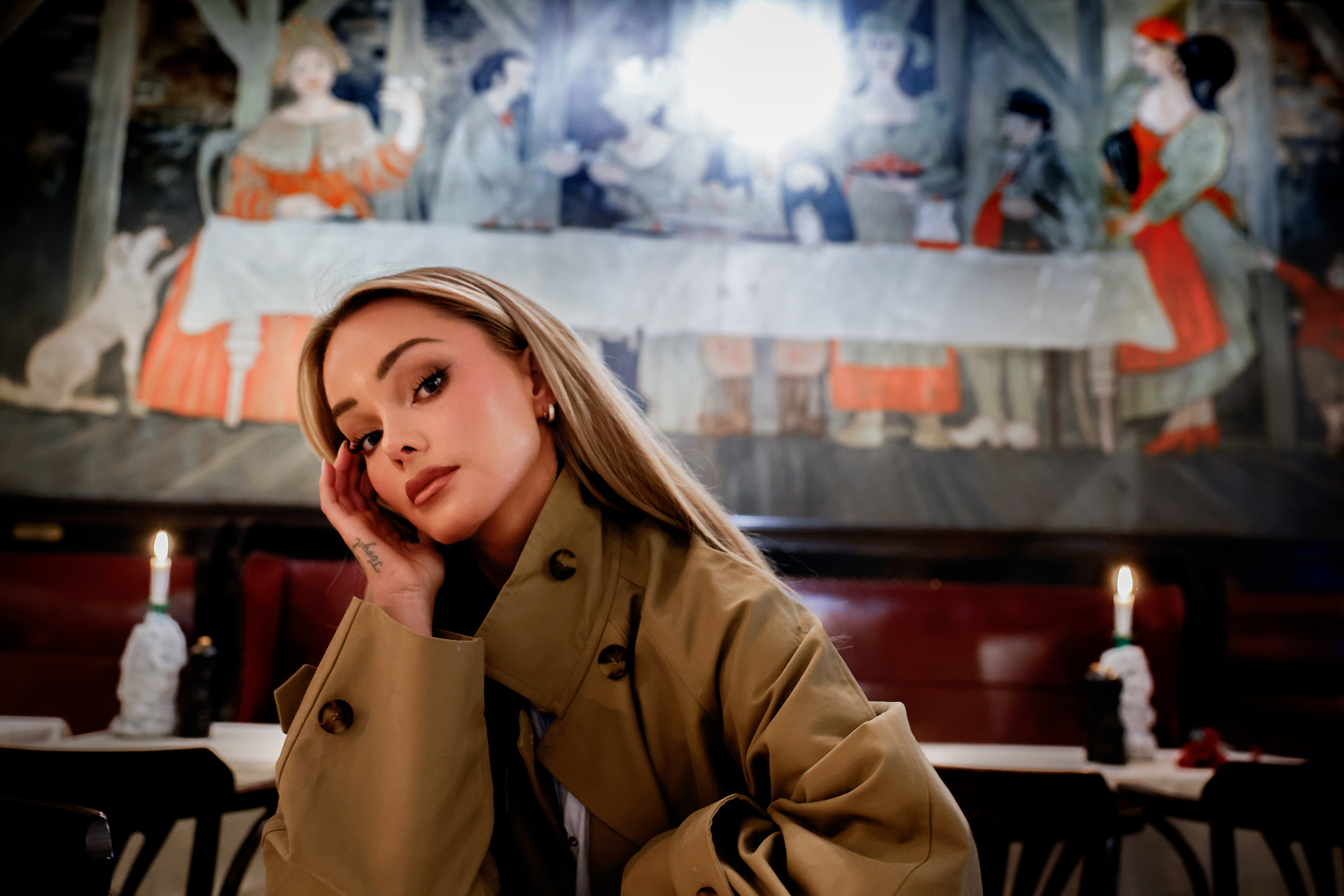 Sophie Elise liker Lorry ekstra godt på høsten: – Da kan man sitte inne i mørket og føle seg usynlig.