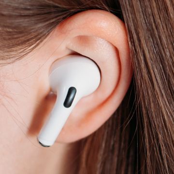 Apple mener den nye lyden er fremtiden. Men eksperter skrur av. 