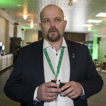 Sp-ordfører vil lokke rike kjendiser til kommunen: – Vi håper på Røkke eller Solskjær