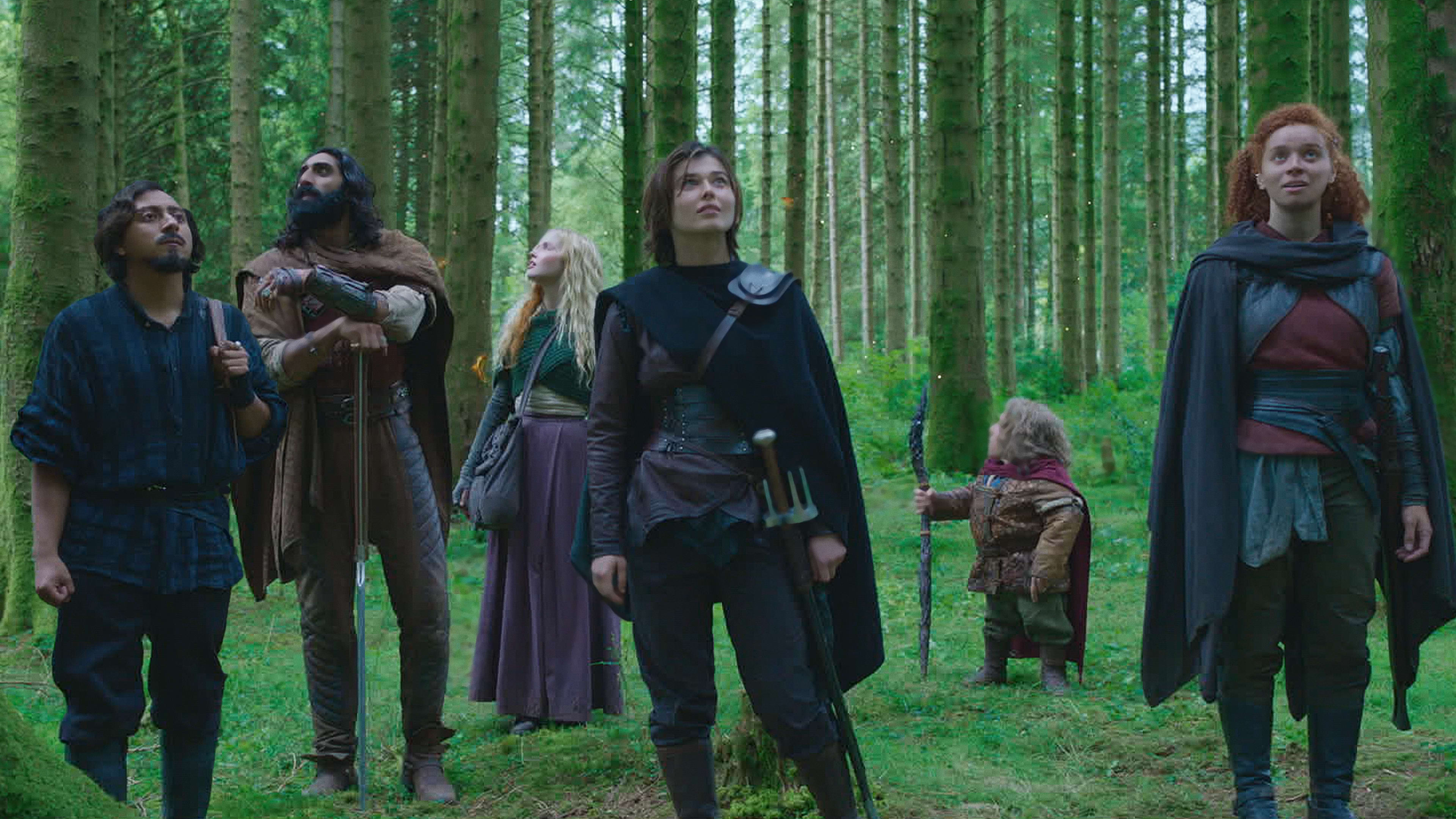 Klar for eventyr: Graydon (Tony Revolori), Boorman (Amar Chadha-Patel), Dove (Ellie Bamber) Kit (Ruby Cruz), Willow (Warwick Davis) og Jade (Erin Kellyman).