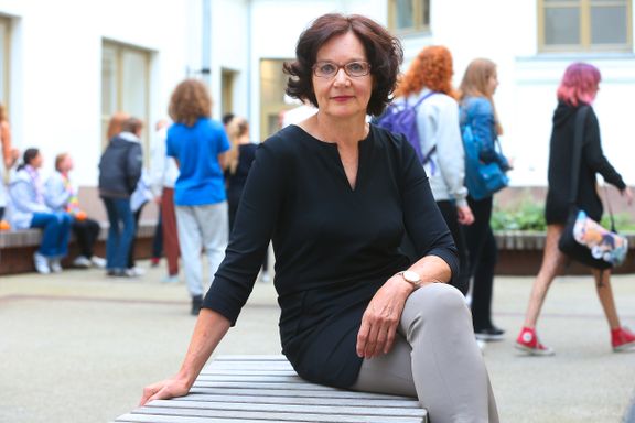 Hun har vært lærer i Oslo-skolen i 36 år: – Mange foreldre er umodne, rastløse mennesker. De unge blir forsømt.  