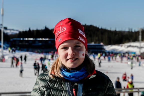 Oline-Cecilia (10) stilte Stjernen til veggs: – Hva gjør du for at flere jenter skal begynne med skihopp?