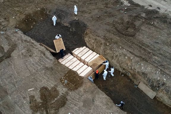 New York tar massegraver i bruk