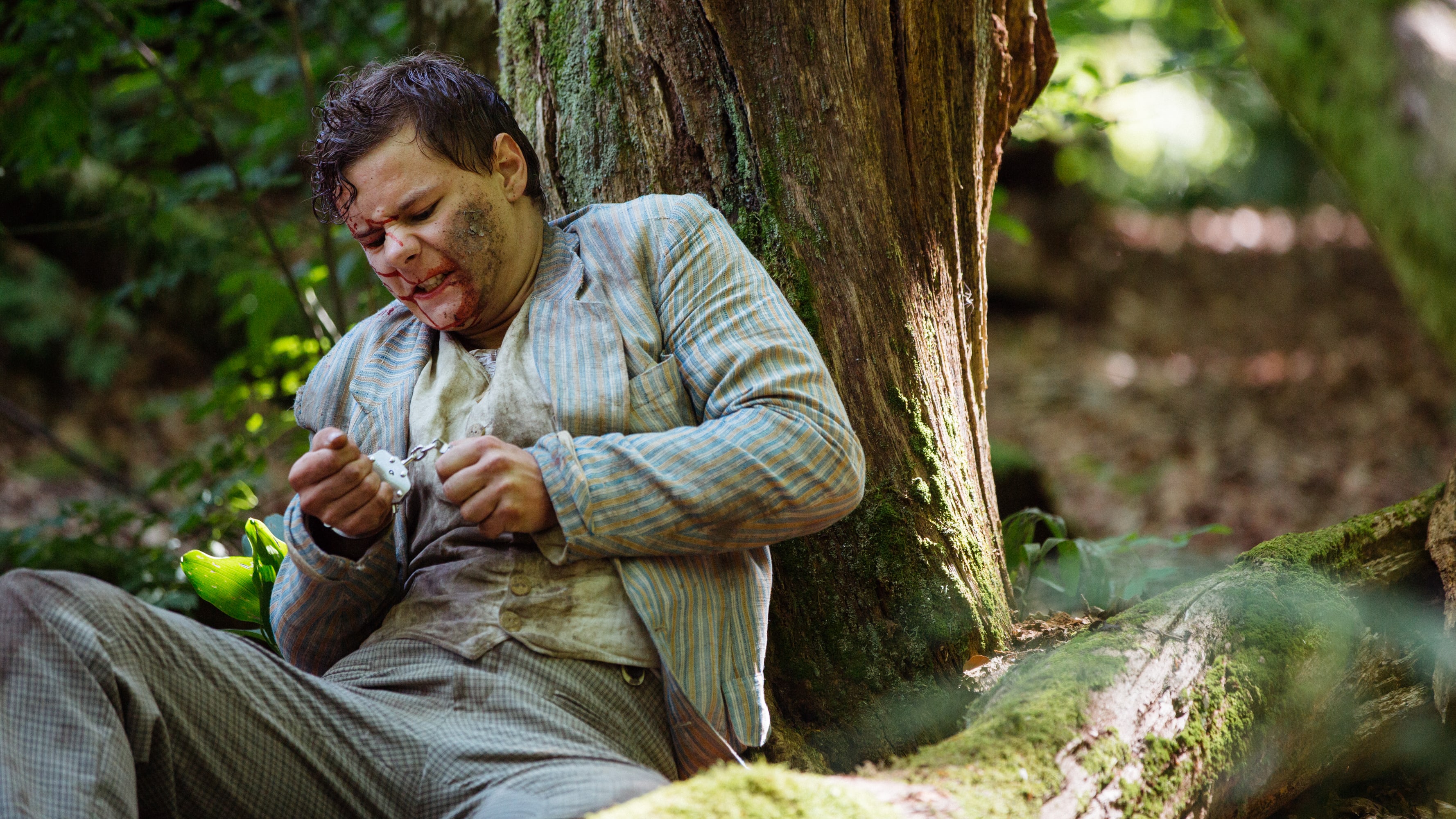 Åsmund Høeg («Sønner av Norge») spiller den sjenerte norske unggutten Johannes. 