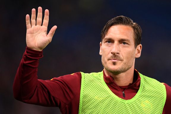 Klubben hevder Totti gir seg, men Roma-ikonet nekter å bekrefte