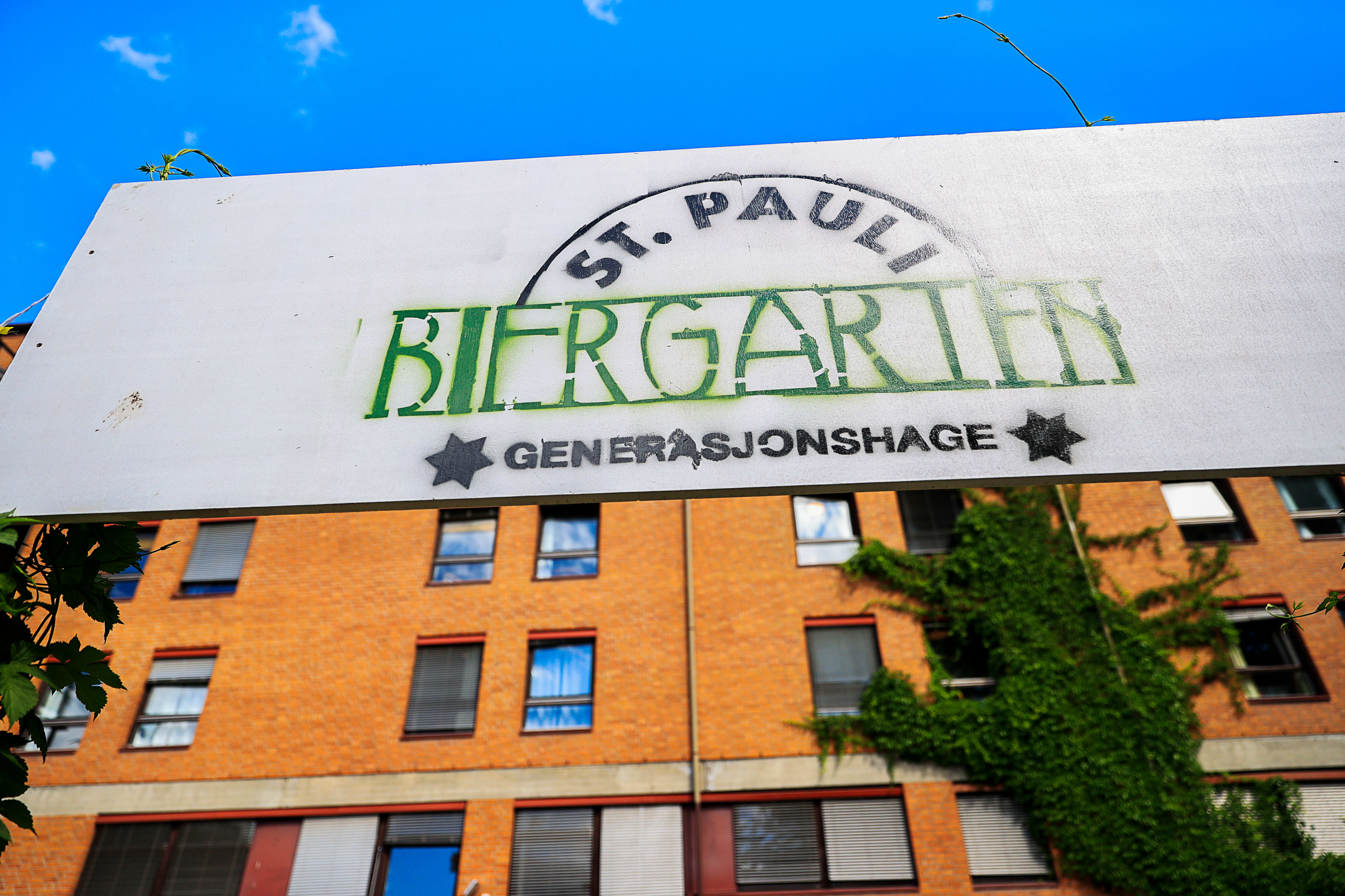 Mange ble fortvilet da de hørte at St. Pauli legger ned, men nå er det klart at det fortsetter – i ny drakt. 