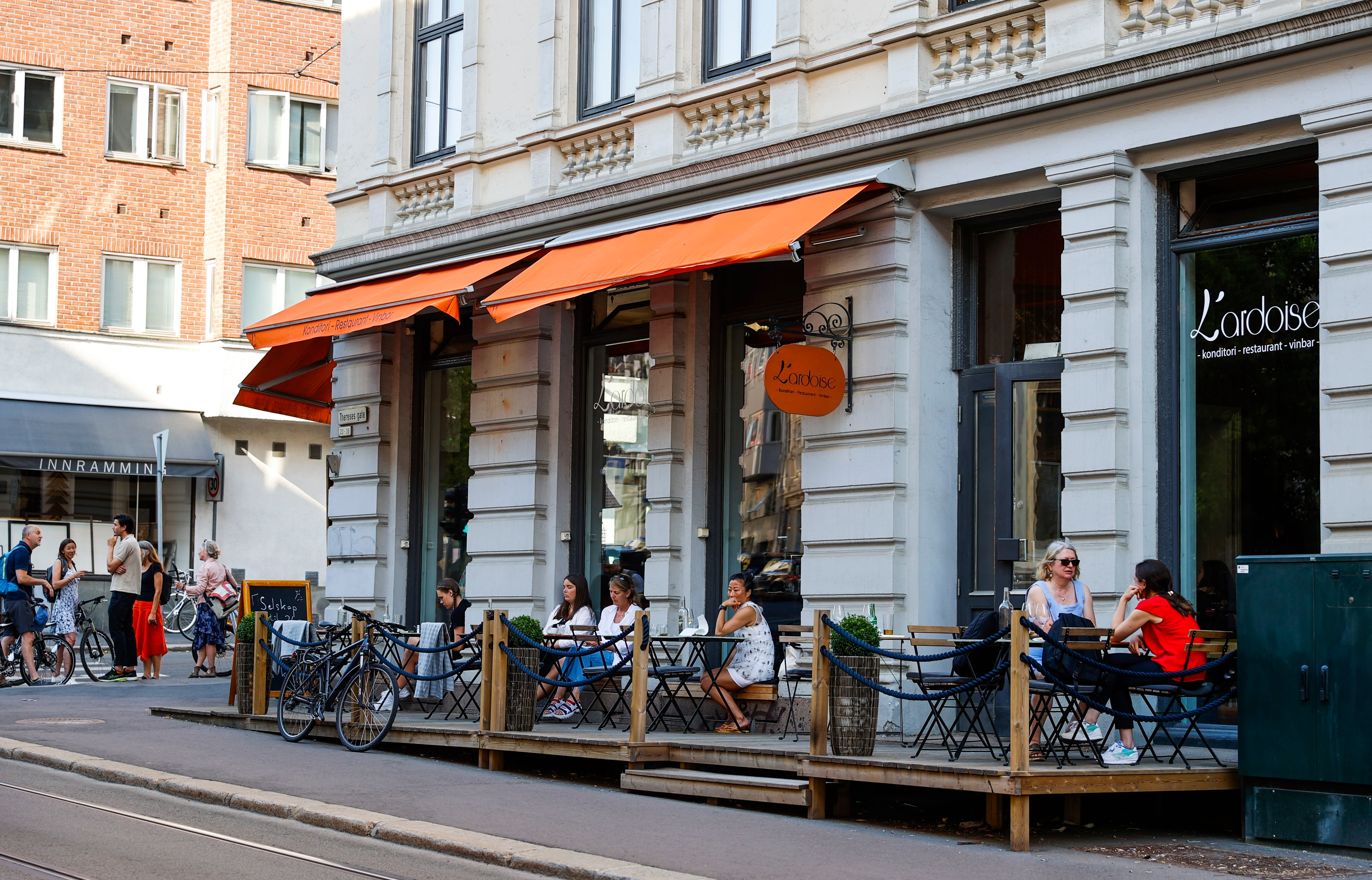L’Ardoise ligger mellom Bislett og Adamstuen.