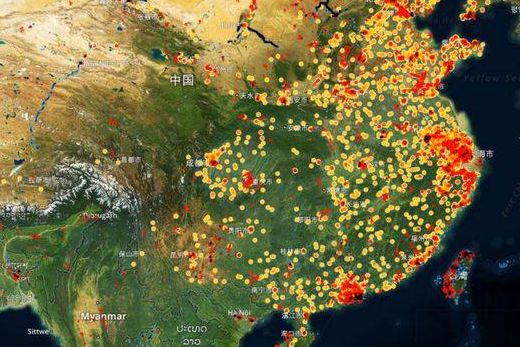Satellittbildene avslører at store fabrikker i Kina plutselig mørklegges. Det skaper bekymring.