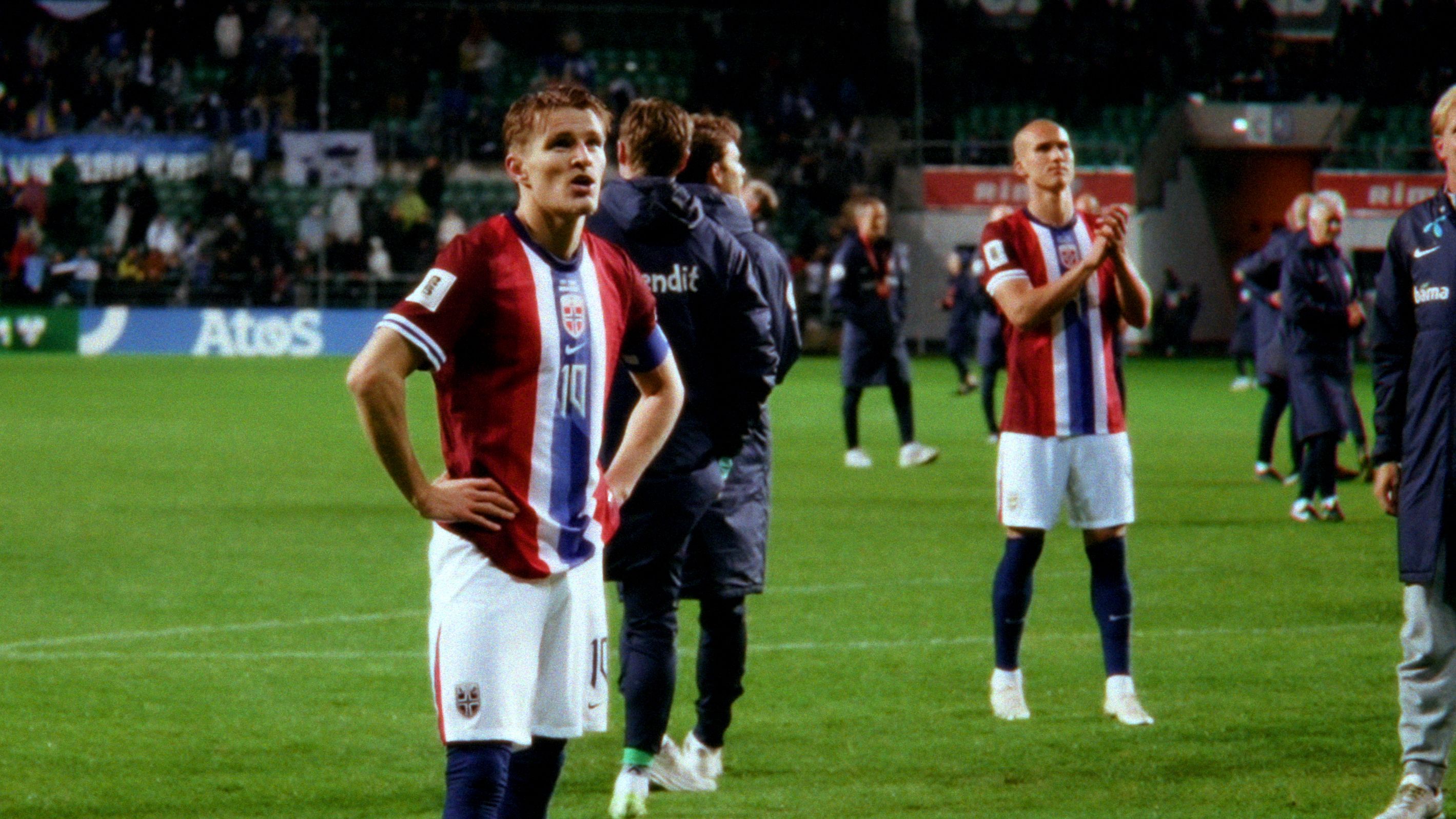 Landslagets kaptein Martin Ødegaard (27). Foto fra Netflix-serien.