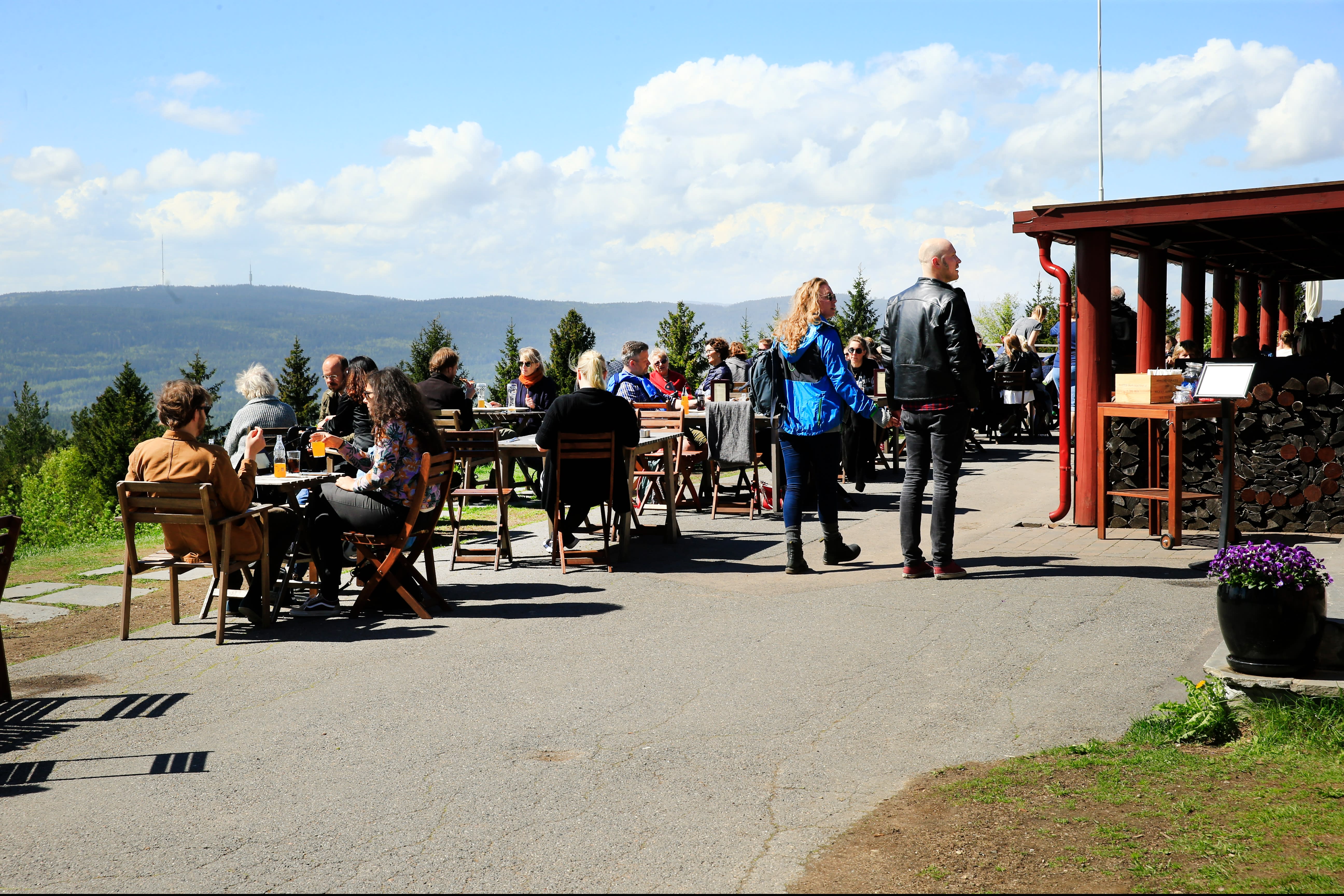 Hvis du har tenkt deg opp på Grefsenkollen, går det buss bare i helgen. 