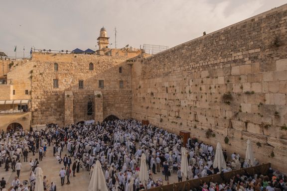 Jøder besøkte hellig høyde til sterke protester: – Diskriminering av høyeste grad