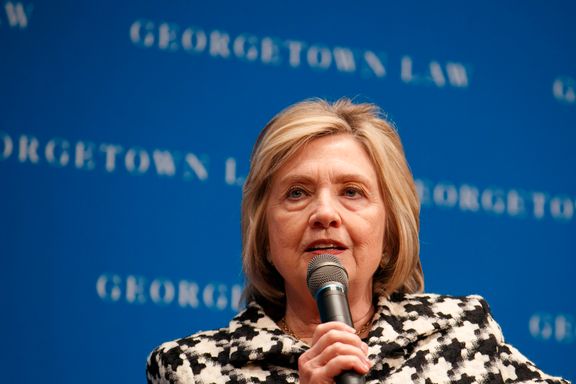 Clinton med skarp kritikk mot Boris Johnsons hemmelighold av Russland-rapport