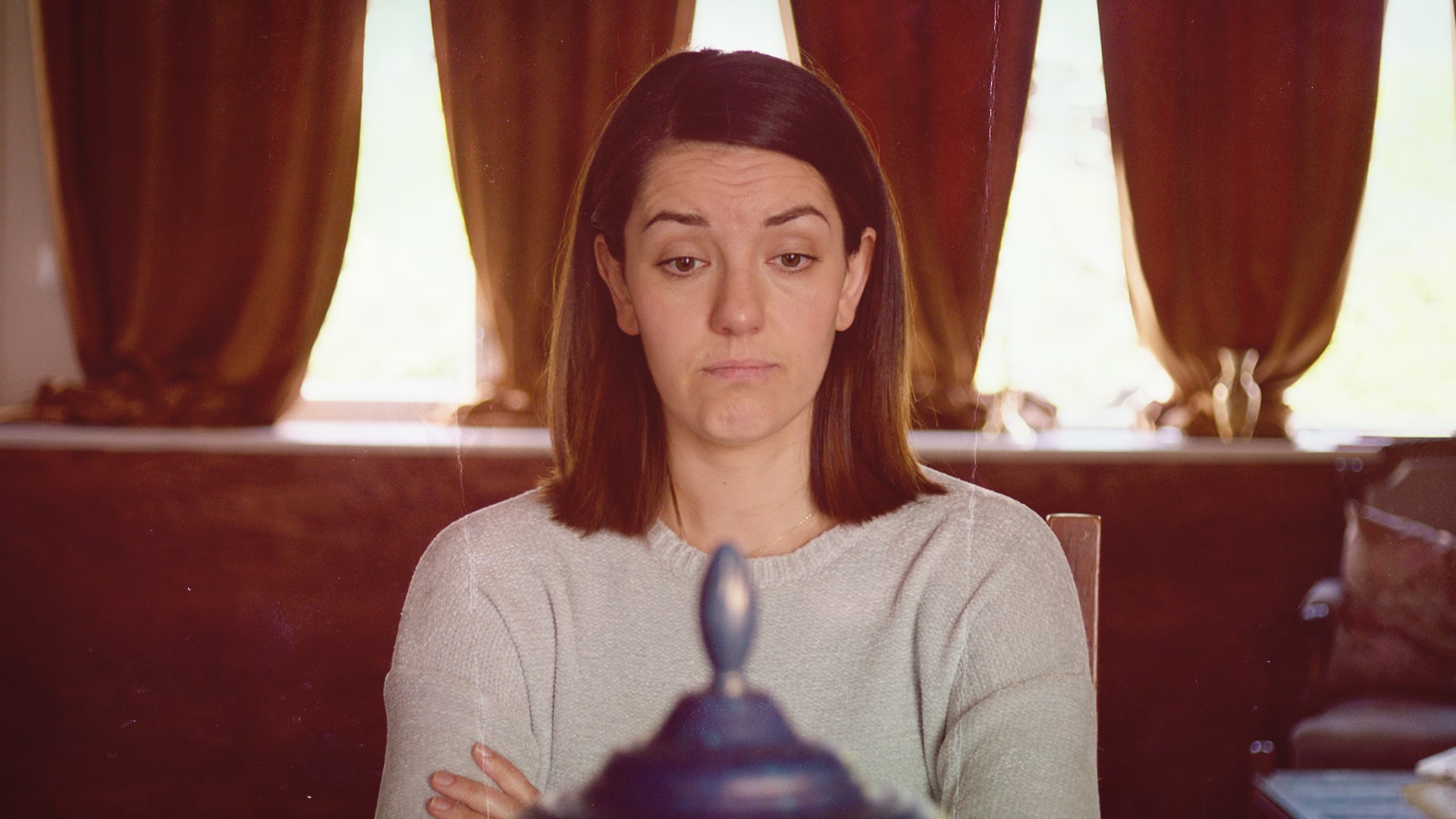 Et dødsfall bringer Helin (Selda Ekiz) tilbake til Oslo.