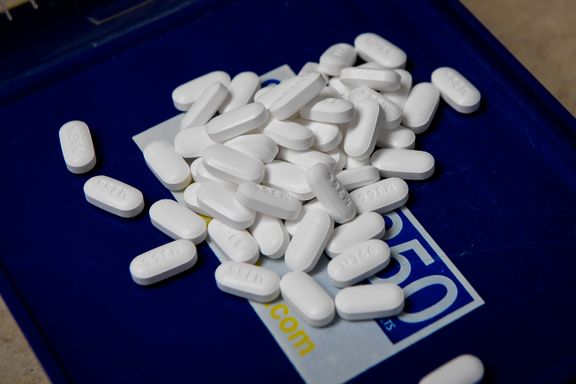 Disse tablettene har krevd flere hundre tusen liv i USA. Nå må selskapene bak møte i retten.