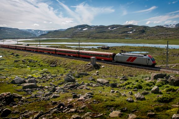 Vy skal fortsette å kjøre tog på Bergensbanen - må betale 2,2 milliarder