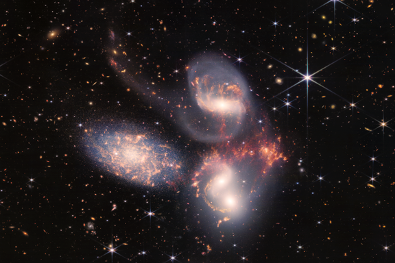 Superteleskopet finner galakser som ikke skulle vært der. Det gir forskerne hodebry.