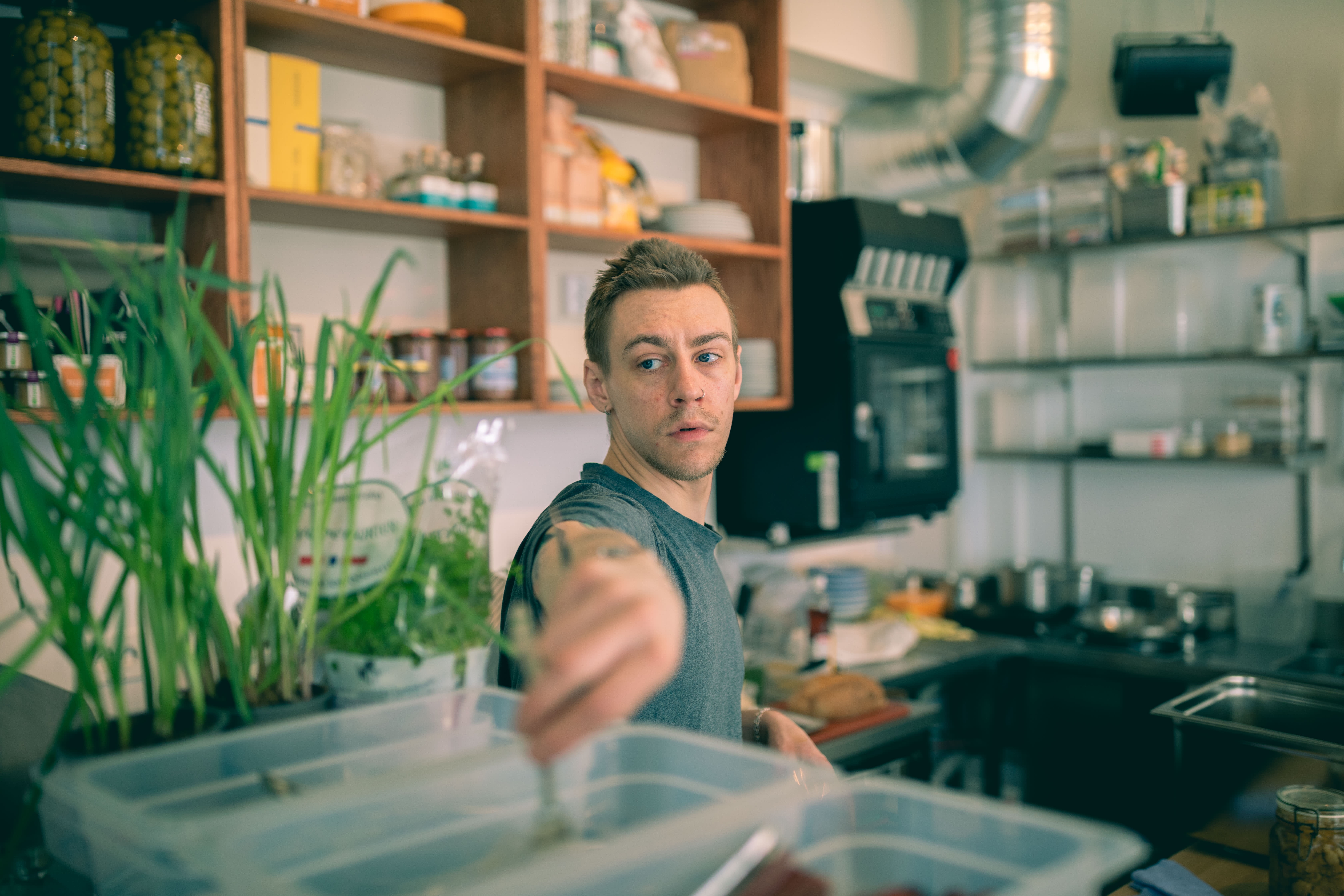 Til vanlig jobber Andreas Snoken Kvamme på den nye vinbaren Fat City. 