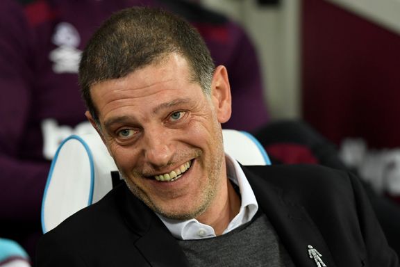 Tre managere har allerede fått sparken i Premier League. Ekspertene tror denne mannen blir den neste.