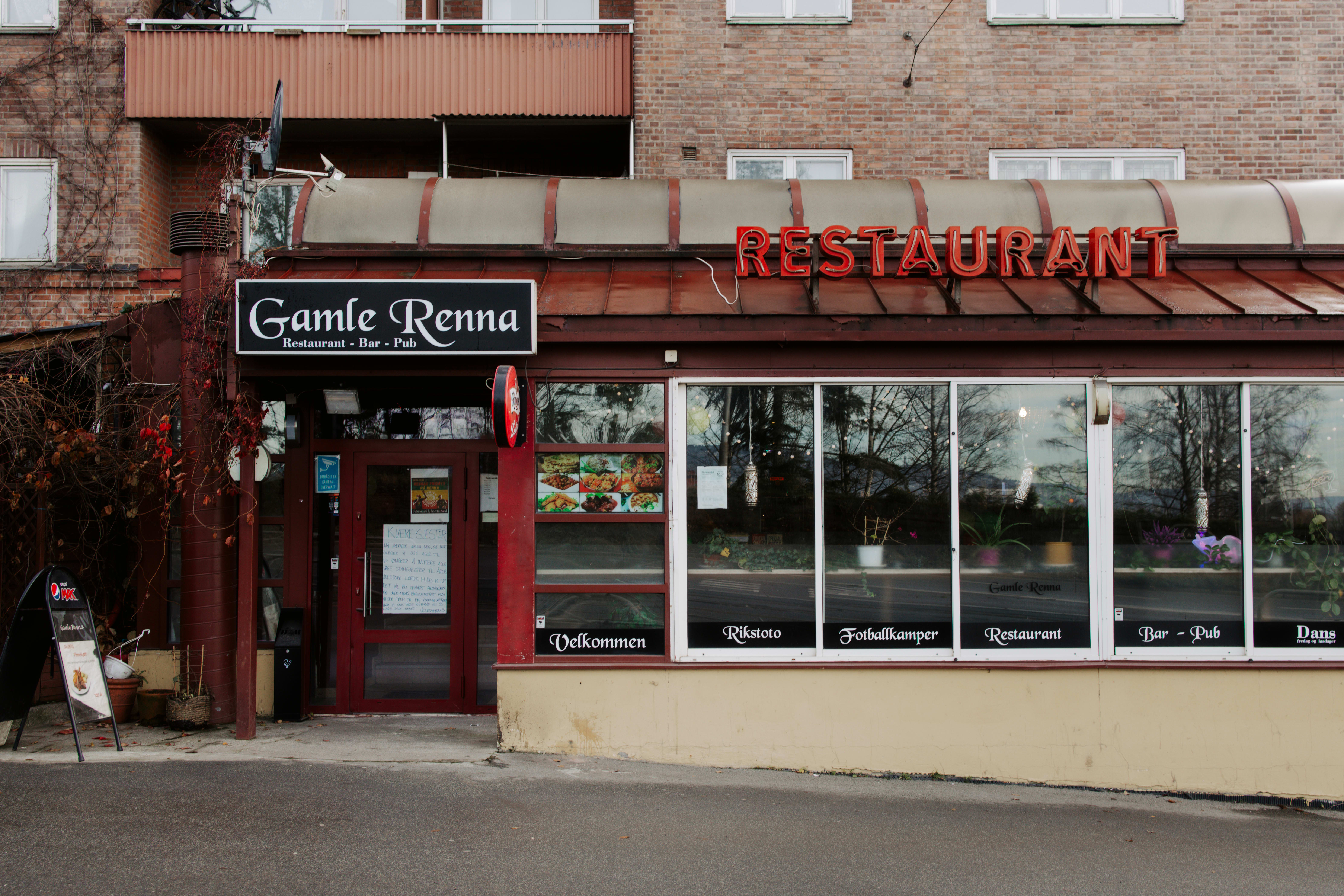 17-trikken går som normalt fra Stortorvet til Sinsen. Kom deg til Renna og ta en øl i rolige omgivelser. 