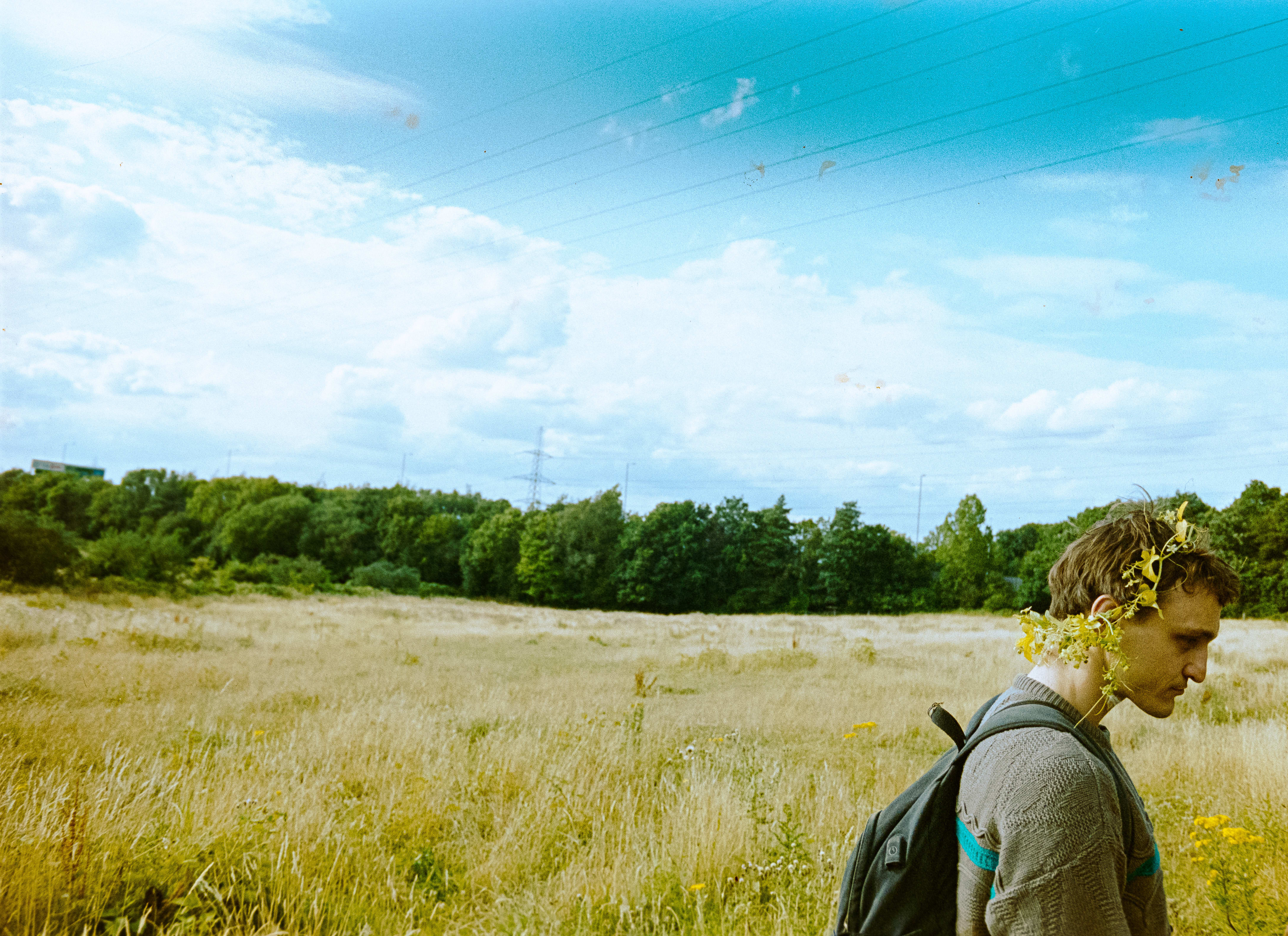 Tyske Franz Rogowski («En natt i Berlin») spiller den mystiske mannen Bird.