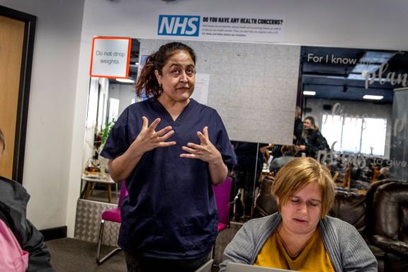 Helsearbeidere gråter og pasienter ber om å få dø. Så dyp er krisen i det britiske helsevesenet.
