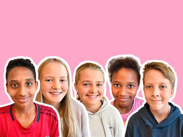Fem barn er klippet ut og plassert på en rosa bakgrunn, med en hvit bord rundt, så de til sammen er en fotomontasje. 