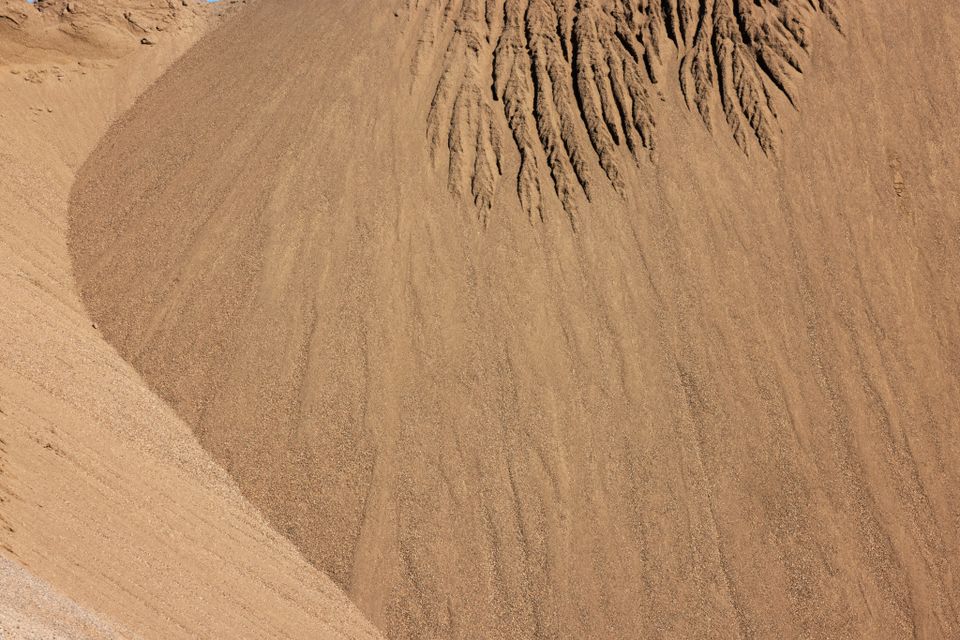En sanddyne i en ørken.