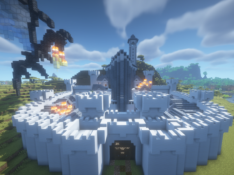 Et bilde av en stor borg som er laget i spillet Minecraft.