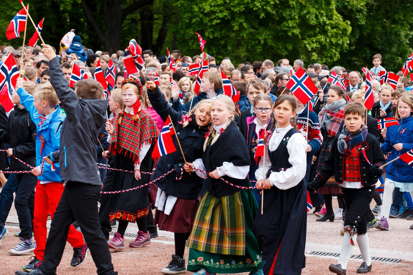 Норвегия средняя. Народные школы в Норвегии. Школьники Норвегии. Начальная школа в Норвегии. Норвежские дети.