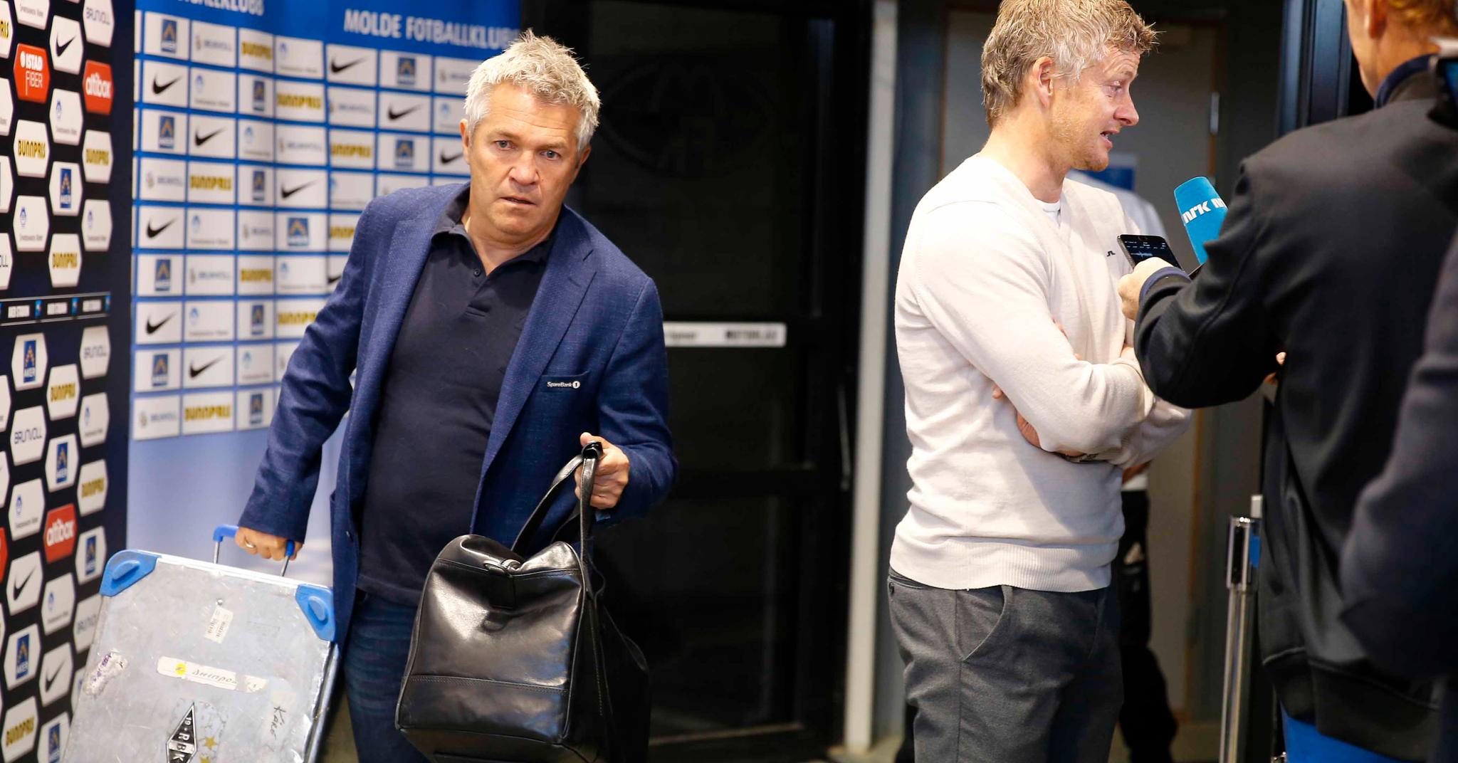 I bakgrunnen av Kåre Ingebrigtsen konstaterte Ole Gunnar Solskjær følgende lørdag kveld: – Rosenborg vinner serien!