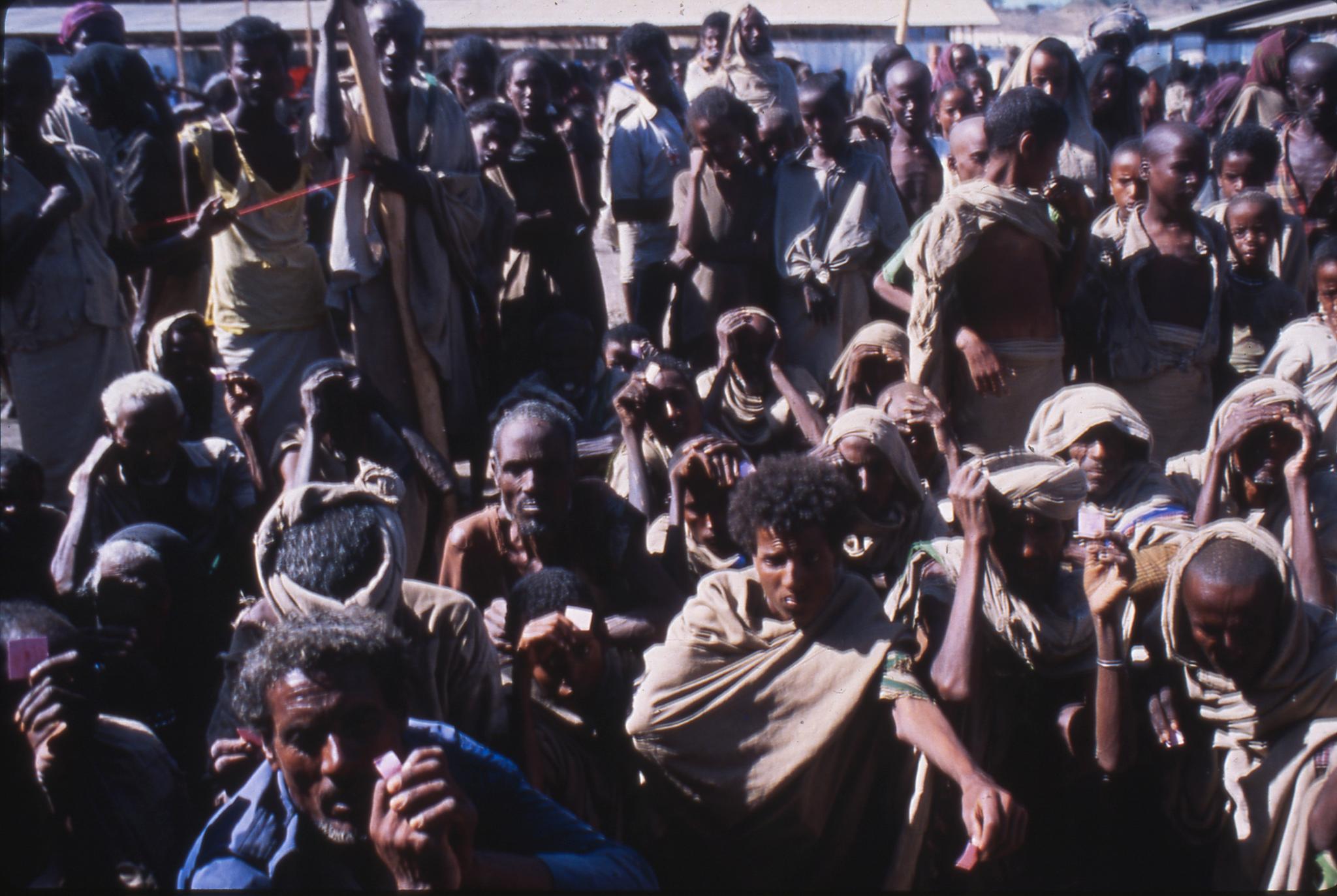 Etiopiere rammet av hungersnøden fotografert i en flyktningleir sør-vest i i Etiopia. Bildet er tatt i november 1984. 
