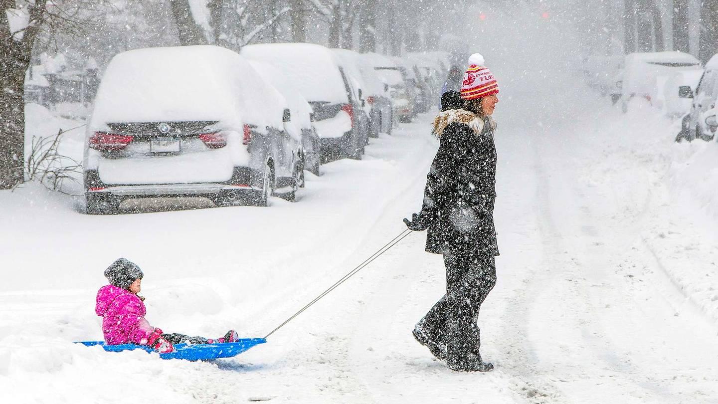 Kraftig snøfall og kulde i New York i midten av januar. Det er vær. Klima er summen av alt vær i flere tiår – med alle de naturlige kaotiske svingninger været som oppstår på kloden.