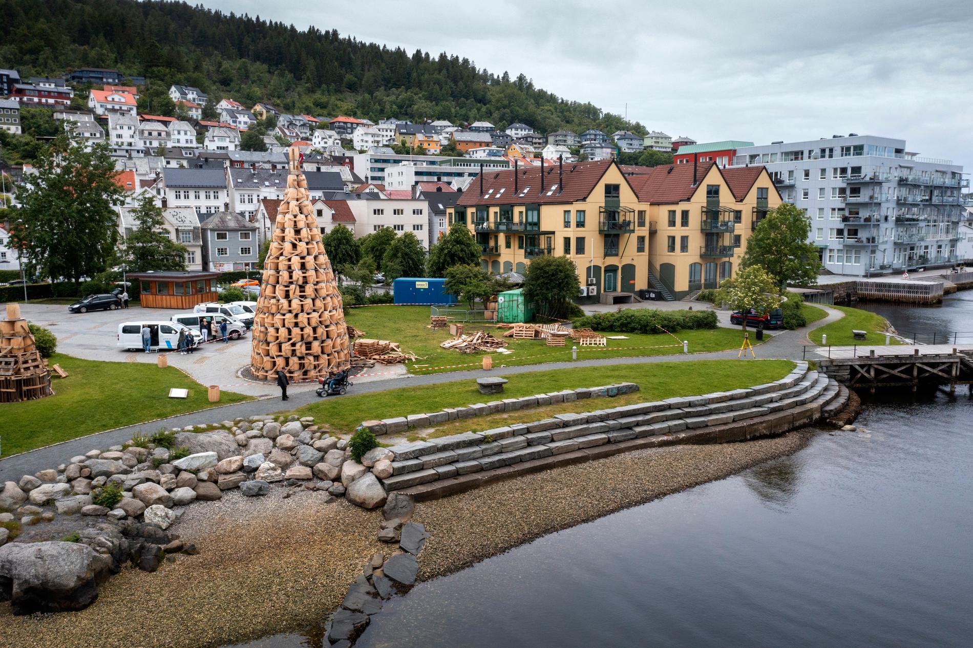 Tønnebålet på Laksevåg er byens største. Men flere steder i byen kan du oppleve sankthansbål i kveld.