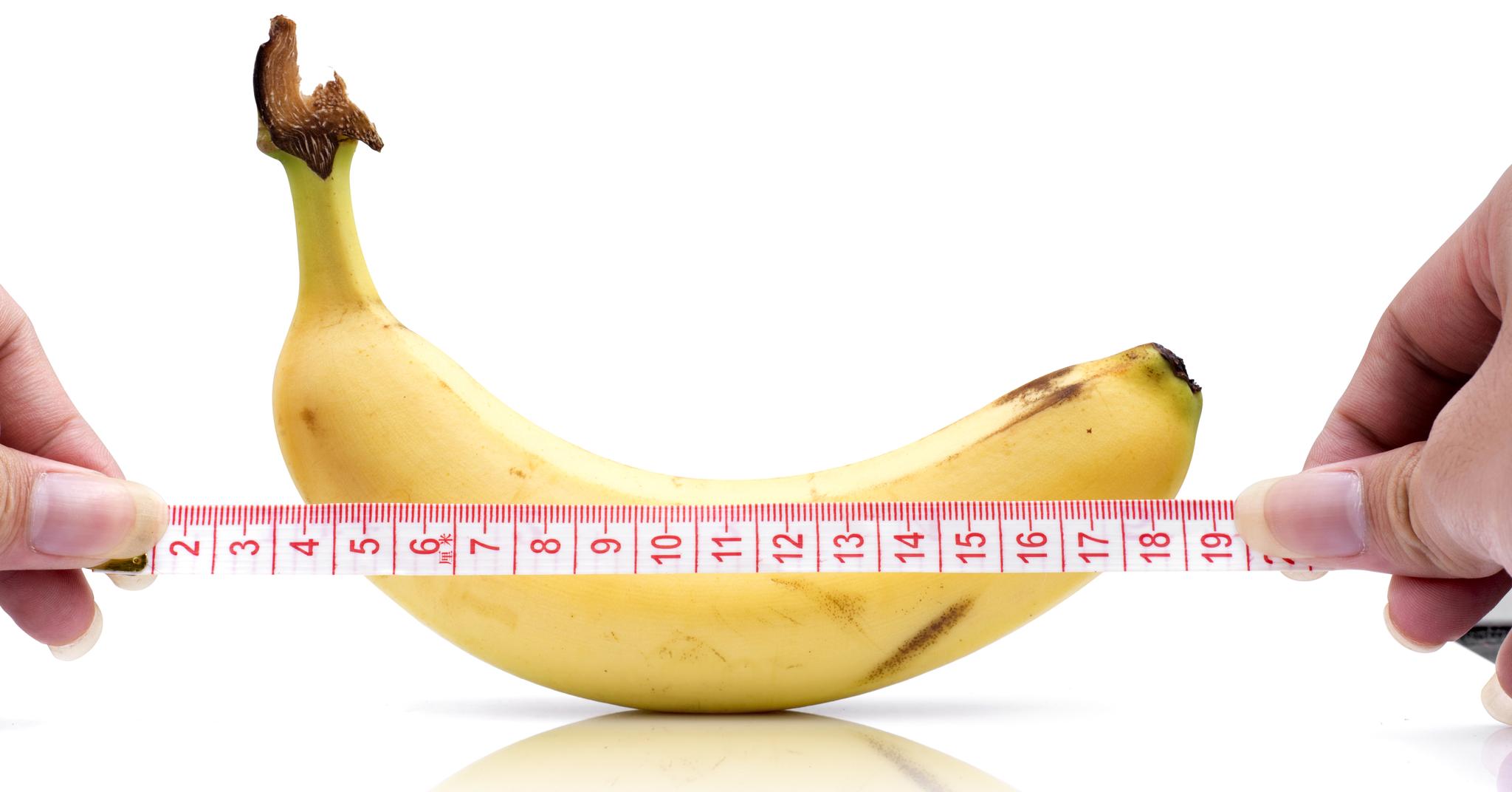 15 сантиметров 18. Банан с линейкой. Банан 18 см. Банан 20 см. Банан 17 см.