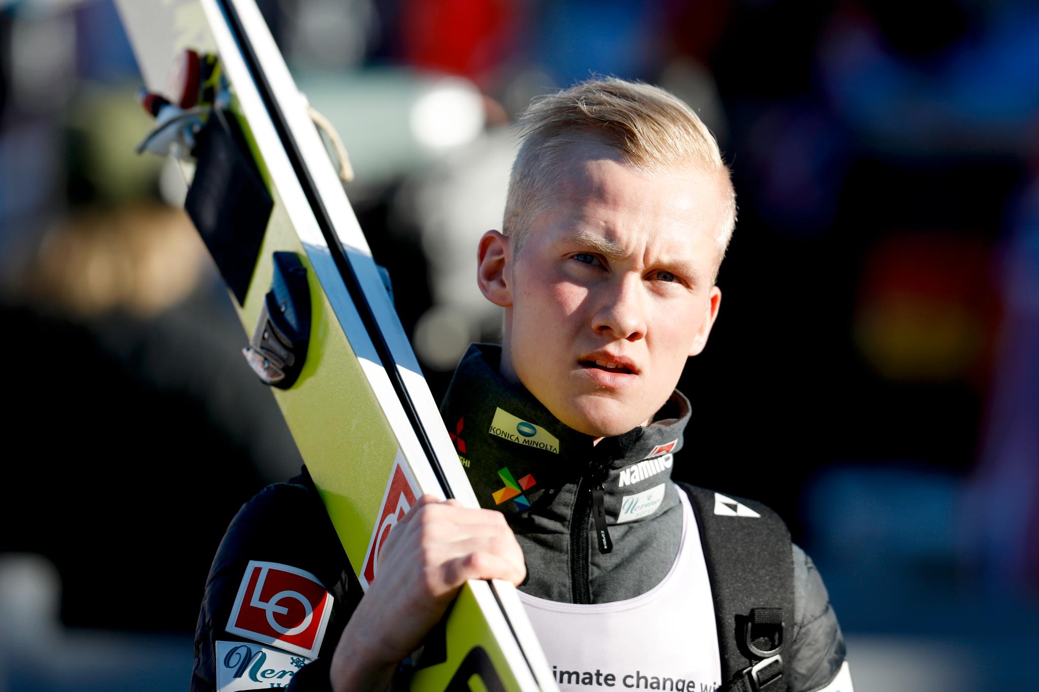 Thomas Aasen Markeng (18) vant to NM-gull i normalbakke lørdag kveld.