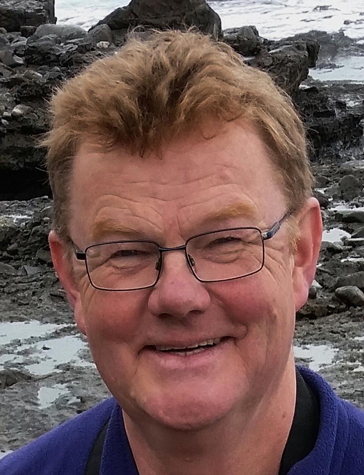 Hans Arne Nakrem er professor i paleontologi, Naturhistorisk museum. Han har vært faglig konsulent i uthentingen av fossilene fra Svalbard. 
