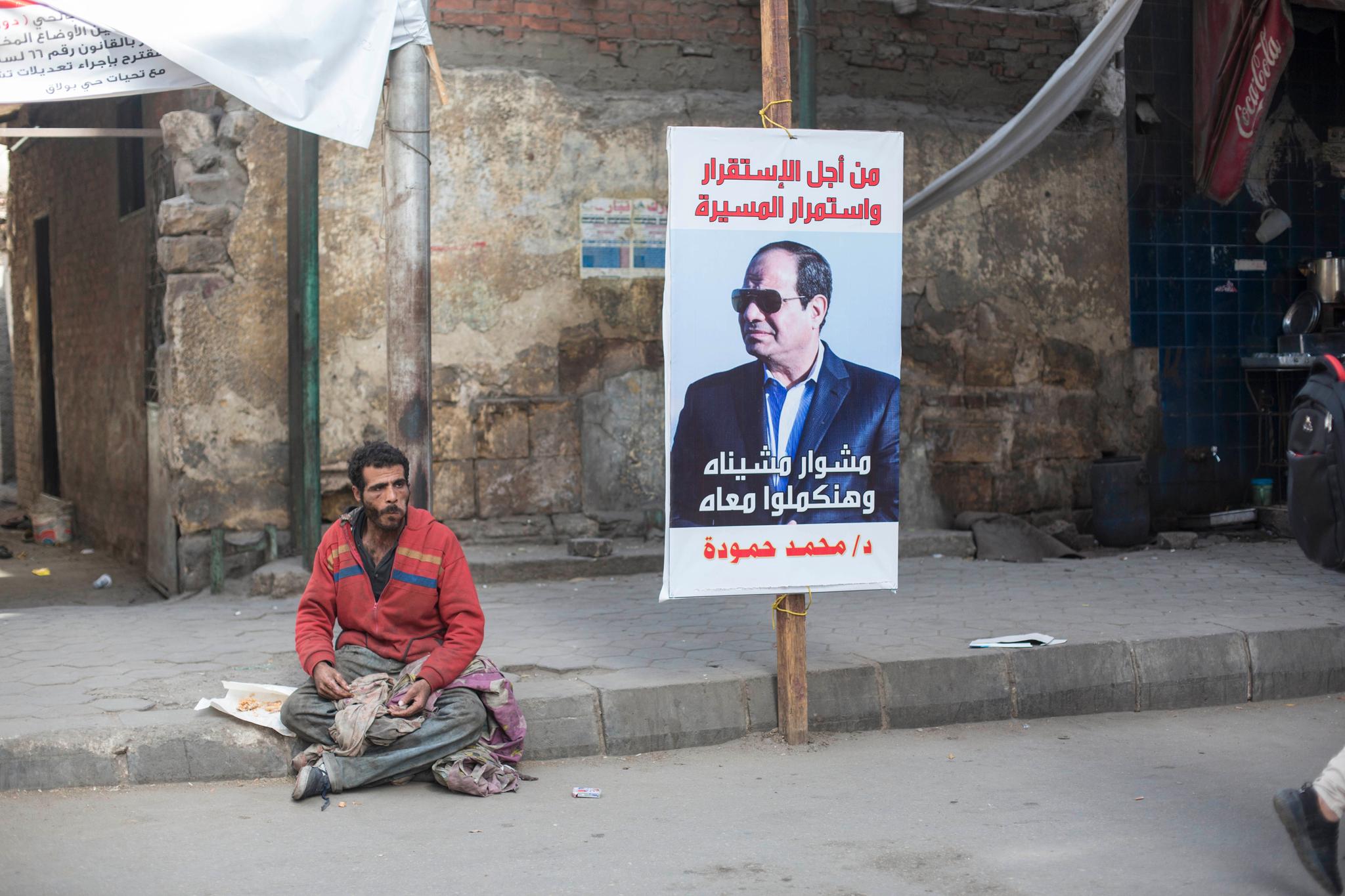 Egypt har en offisiell arbeidsledighet på 12 prosent. Økende priser og kutt i subsidier har rammet økonomien til svært mange egyptere.