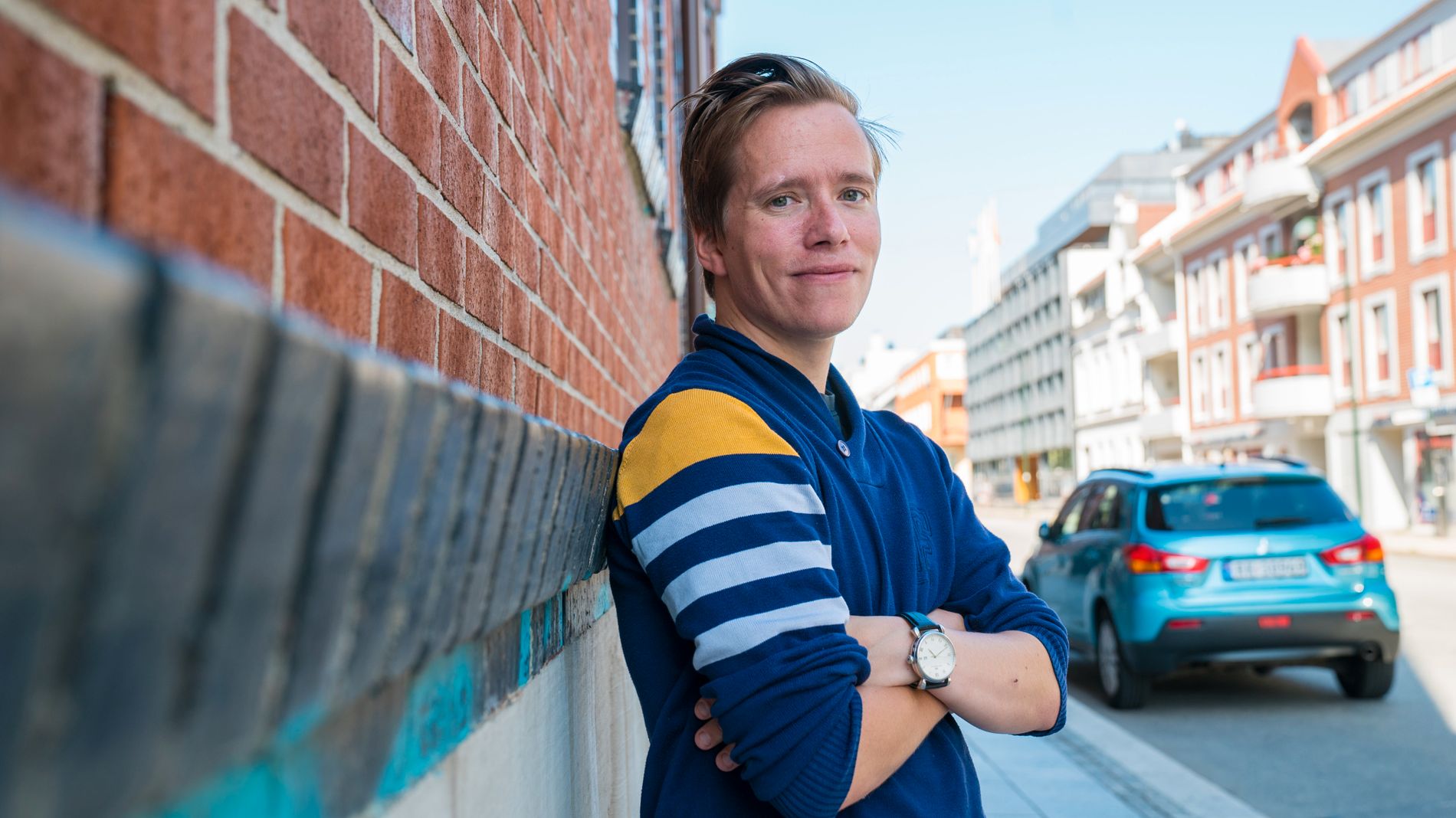 Didrik Dahlgren Hanssen er et kjent ansikt for mange i byen. Etter tre år i Bare flaks, flytter han til Oslo for å satse på humor-karrieren. 